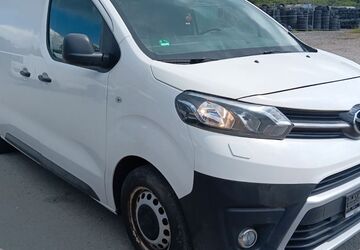 Toyota Proace (Verso) 116.000 km 11.888 &euro; Dortmund 44269