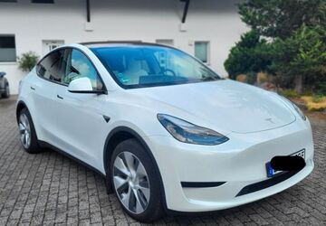 Tesla Model Y 66.000 km 31.400 &euro; Wuppertal 42111