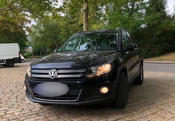 VW Tiguan 128.700 km 13.200 &euro; Herne 44627