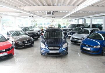 Kia Carens 196.000 km 2.490 &euro; Essen 45356