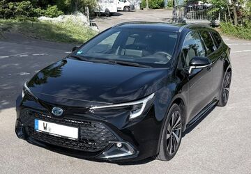 Toyota Corolla 15.000 km 32.990 &euro; Wuppertal 42111