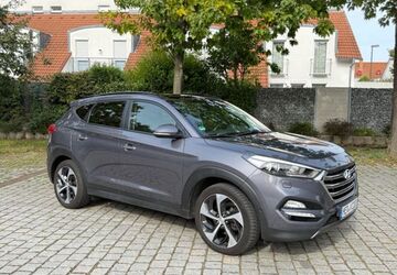 Hyundai TUCSON 178.500 km 14.000 &euro; Herne 44627