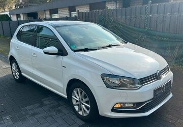 VW Polo 67.180 km 8.999 &euro; Essen 45355